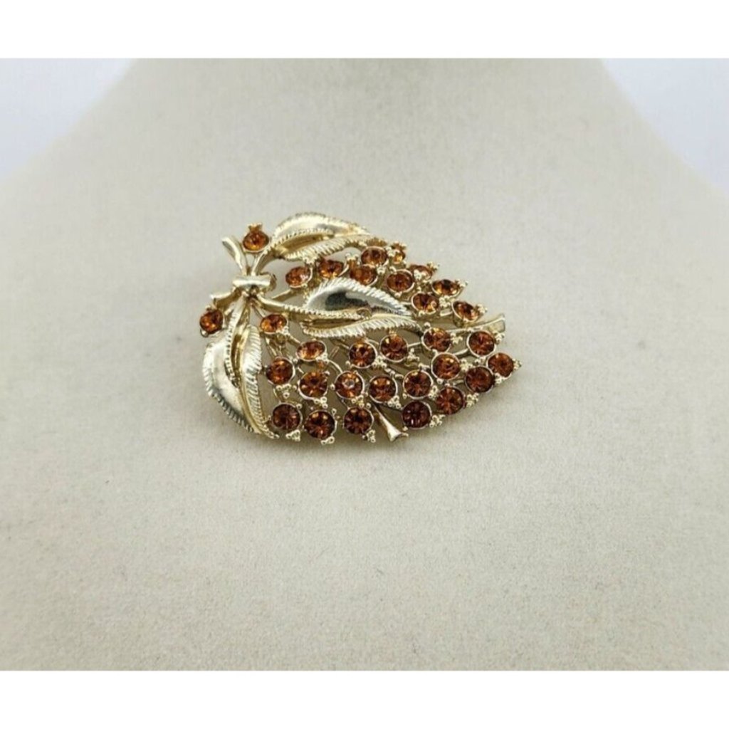 Vintage 1980's Star Orange Amber Rhinestones Berry Leaves Gold Tone Brooch Pin